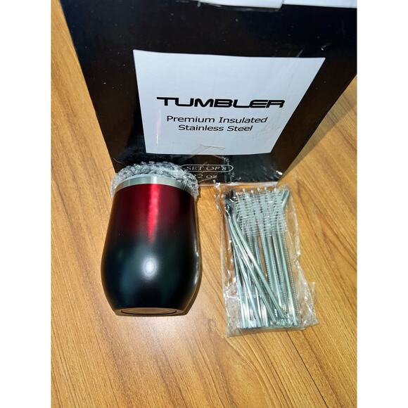 8 pack of 12oz ombré red wine tumblers w/lids and metal straws. - Picture 1 of 6